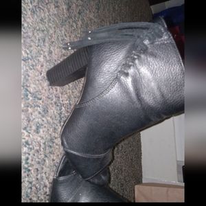 Express Heeled Booties